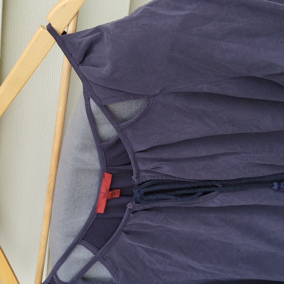 Red by BKE | Women’s Cold Shoulder Cut Out Peasant Top, Navy, M - Picture 3 of 5